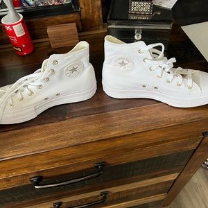 White and gold platform converse. Size 8.5. Brand new in box from Nordstrom.